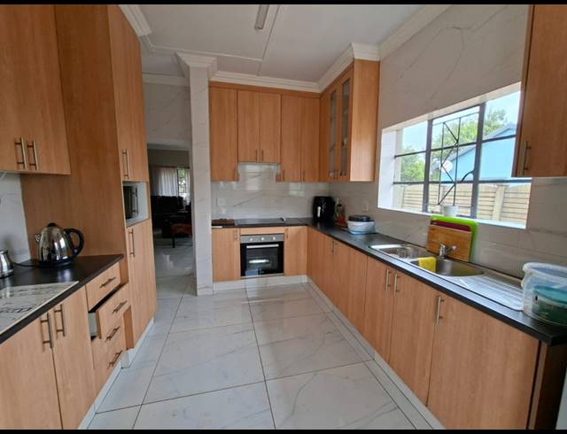3 BEDROOM HOUSE FOR SALE IN THREE RIVERS